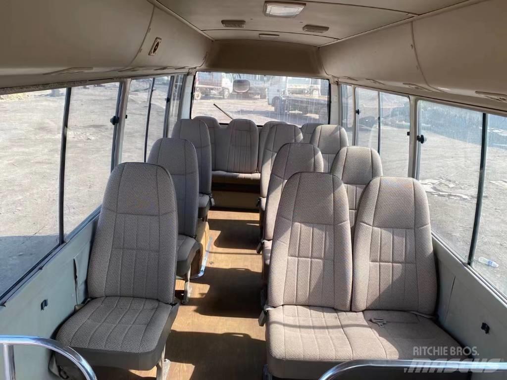 Toyota Coaster Bus حافلة صغيرة