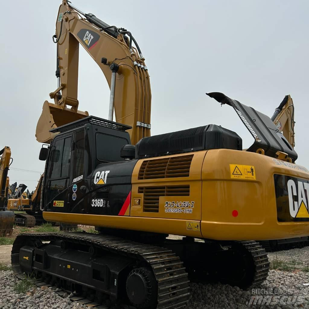 CAT 336D2L حفارات زحافة