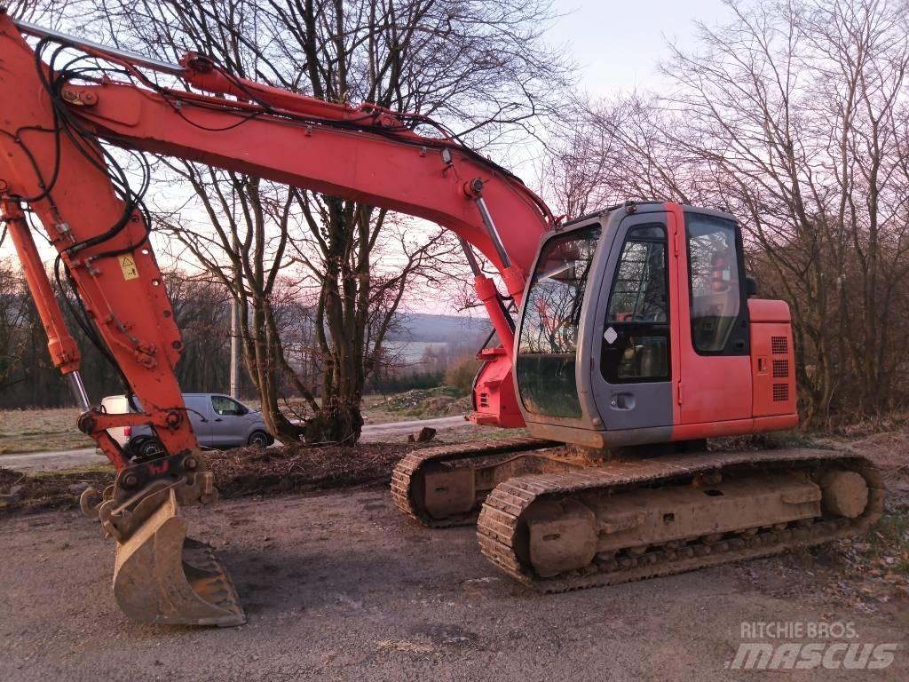 Hitachi ZX 135 U-5 حفارات زحافة