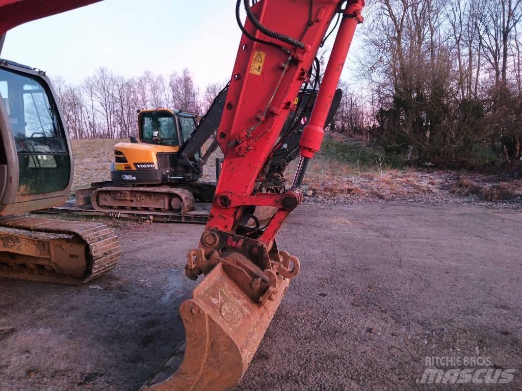 Hitachi ZX 135 U-5 حفارات زحافة
