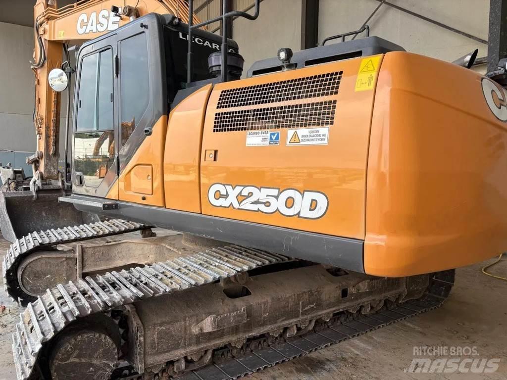 CASE CX250D حفارات زحافة