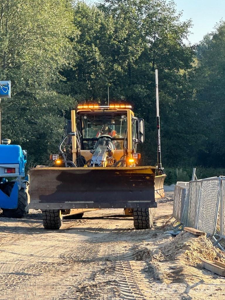 Volvo G 946 معدات تمهيد الطرق