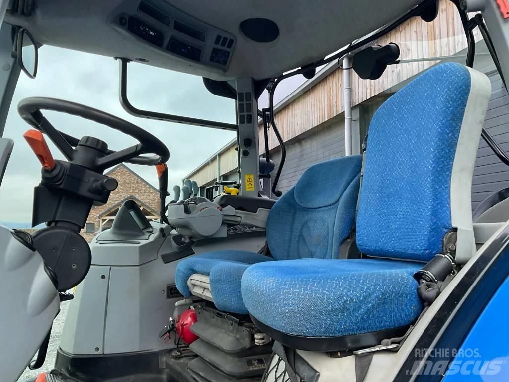 New Holland T 7.210 الجرارات
