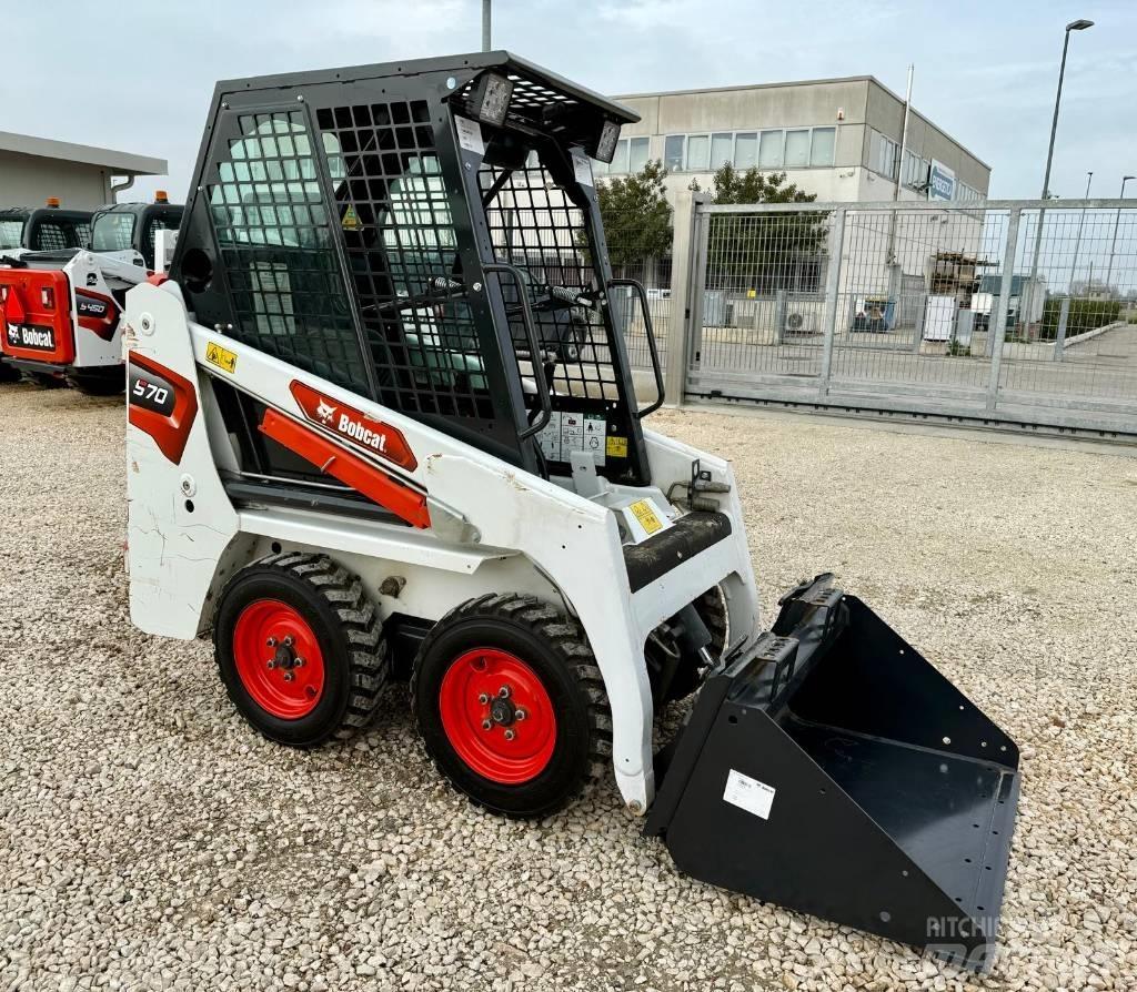 Bobcat S 70 لوادر انزلاقية التوجيه