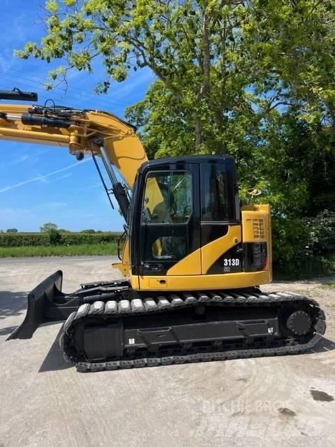 CAT 313 D حفارات زحافة