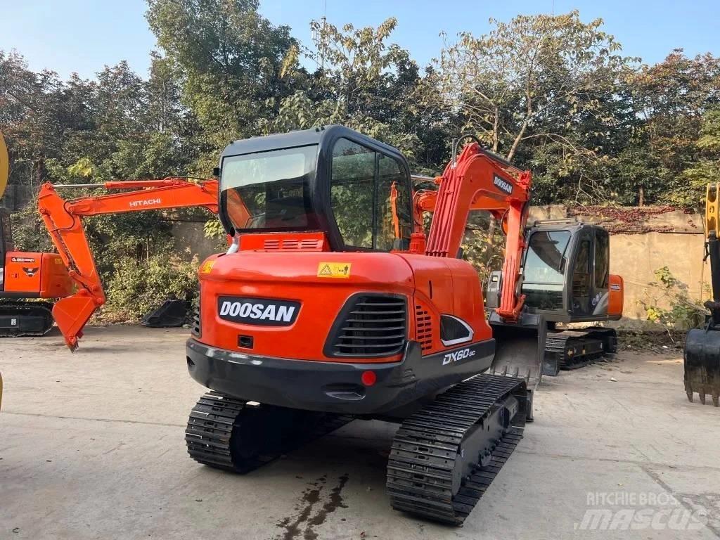 Doosan DX 60-9C حفارات صغيرة أقل من 7 طن (حفارات صغيرة)