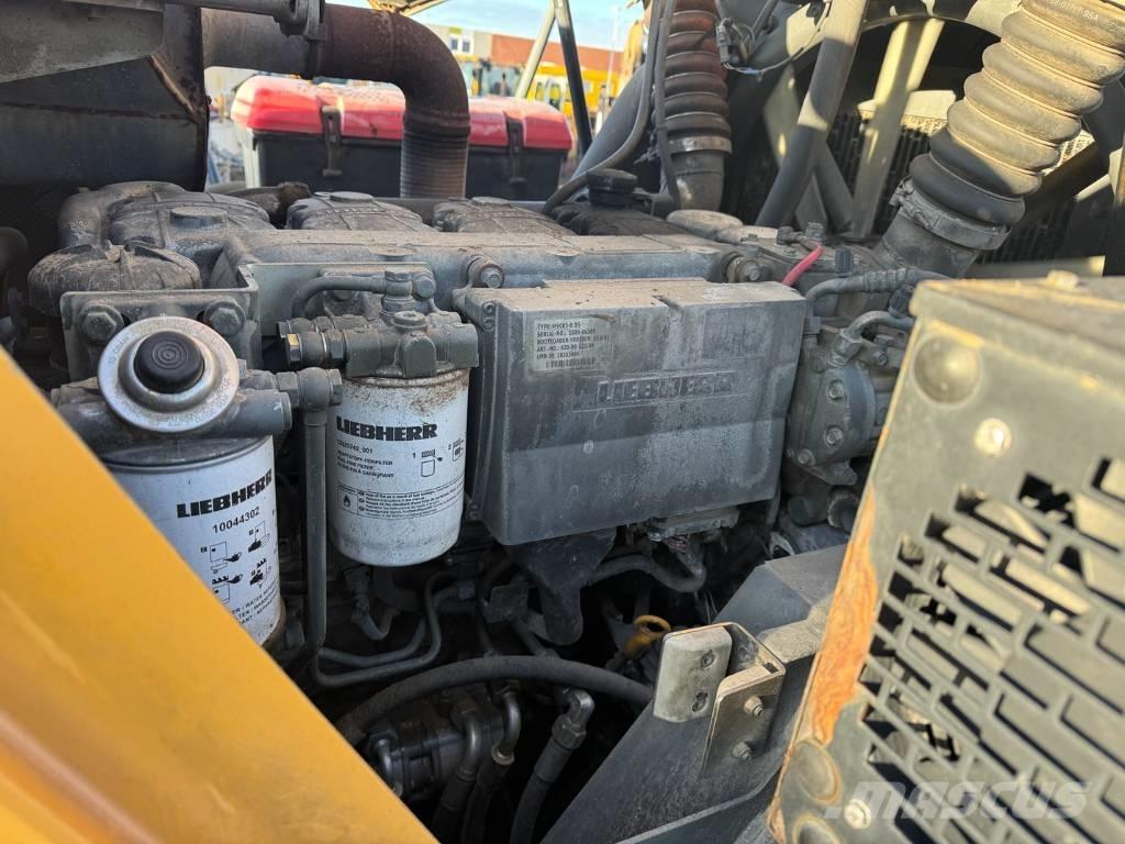 Liebherr L 556 لوادر بعجل