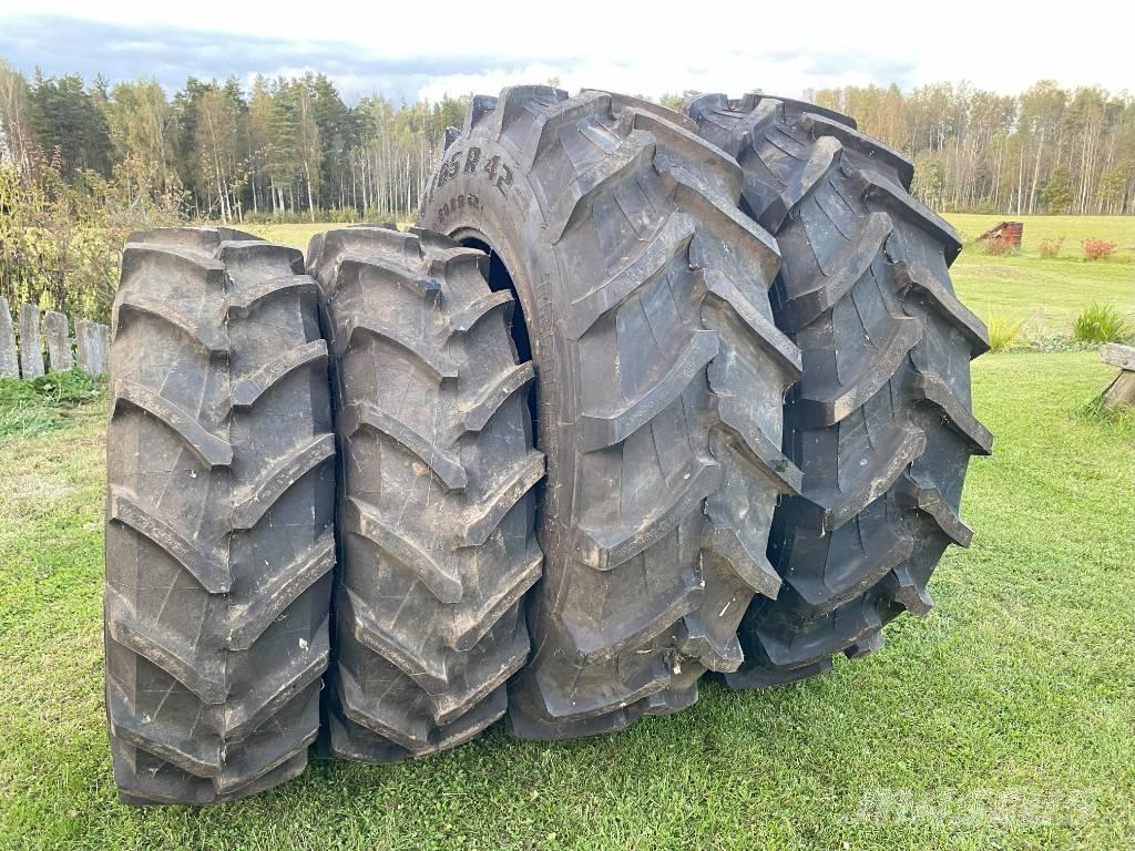 Trelleborg TM 600 الإطارات والعجلات والحافات
