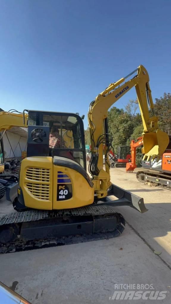 Komatsu PC 40 MR حفارات صغيرة أقل من 7 طن (حفارات صغيرة)