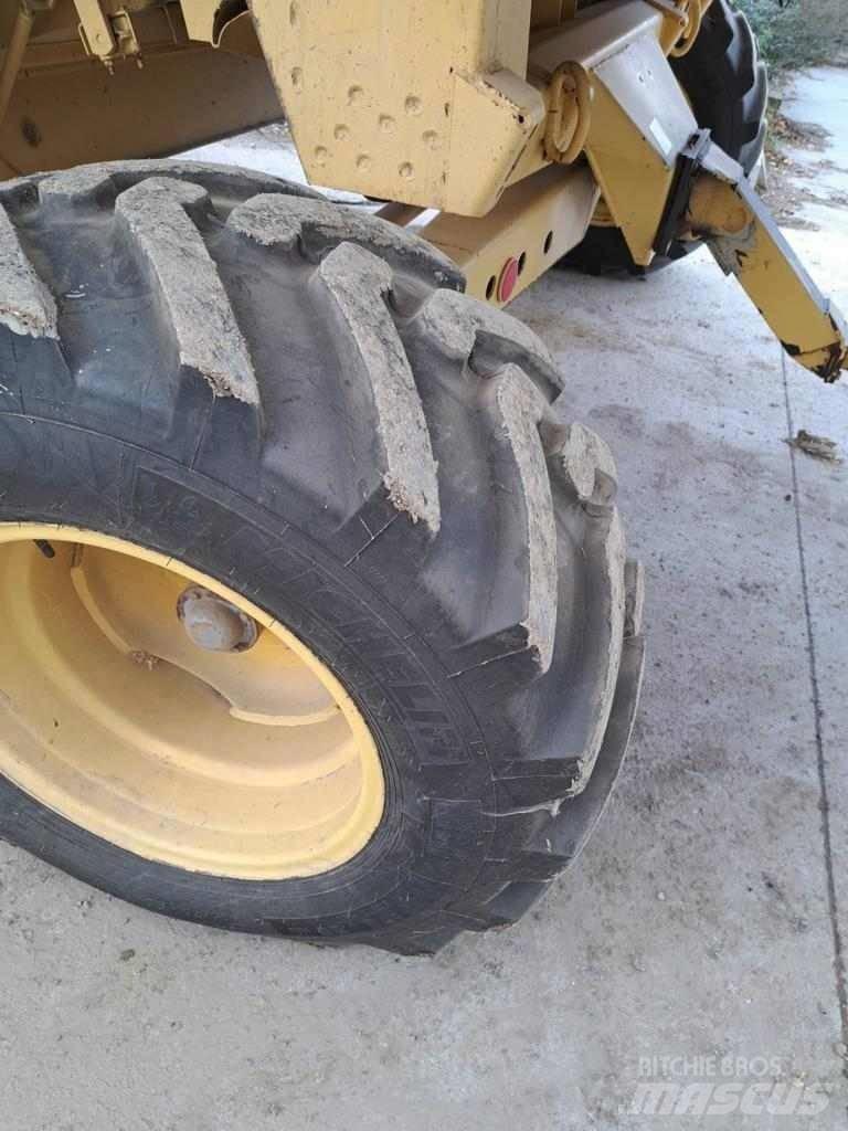 New Holland TX 66 حصادات