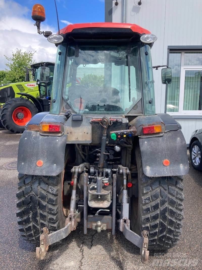 Kubota M7040 جرارات مدمجة