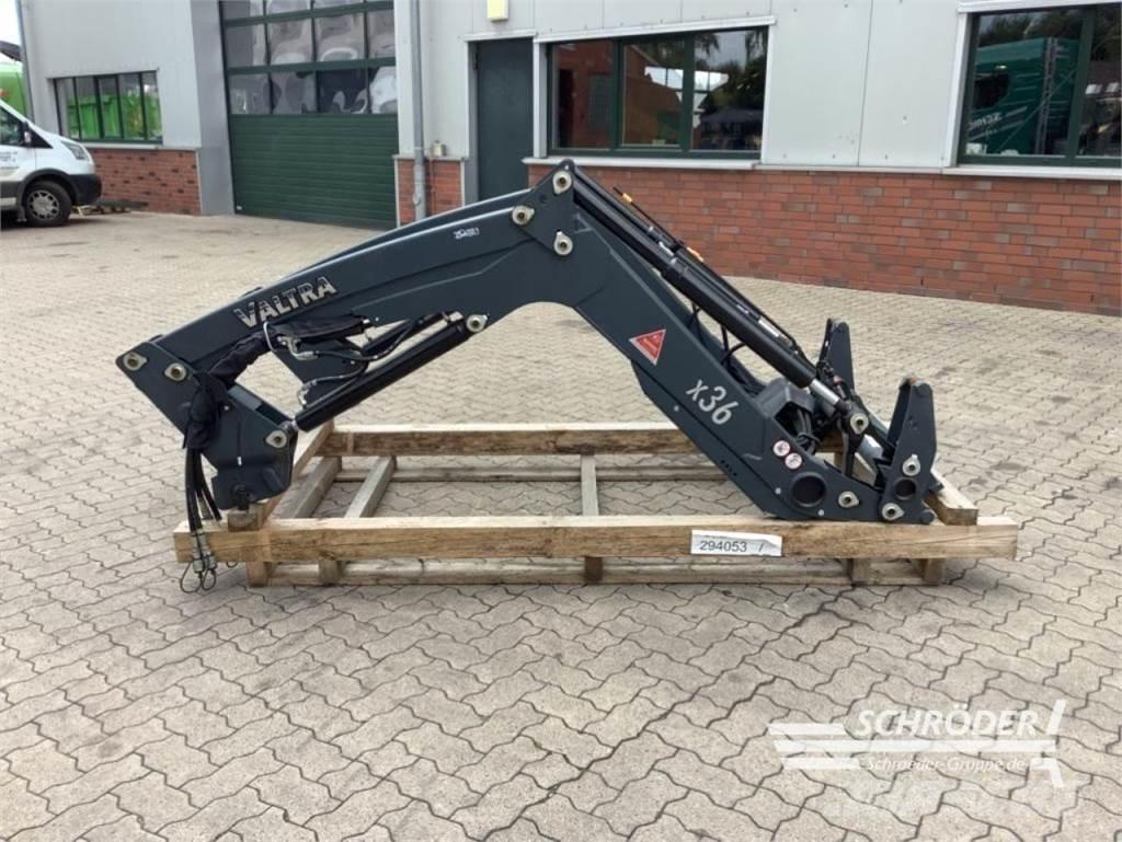 Valtra X36 DM لوادر وحفارات أمامية