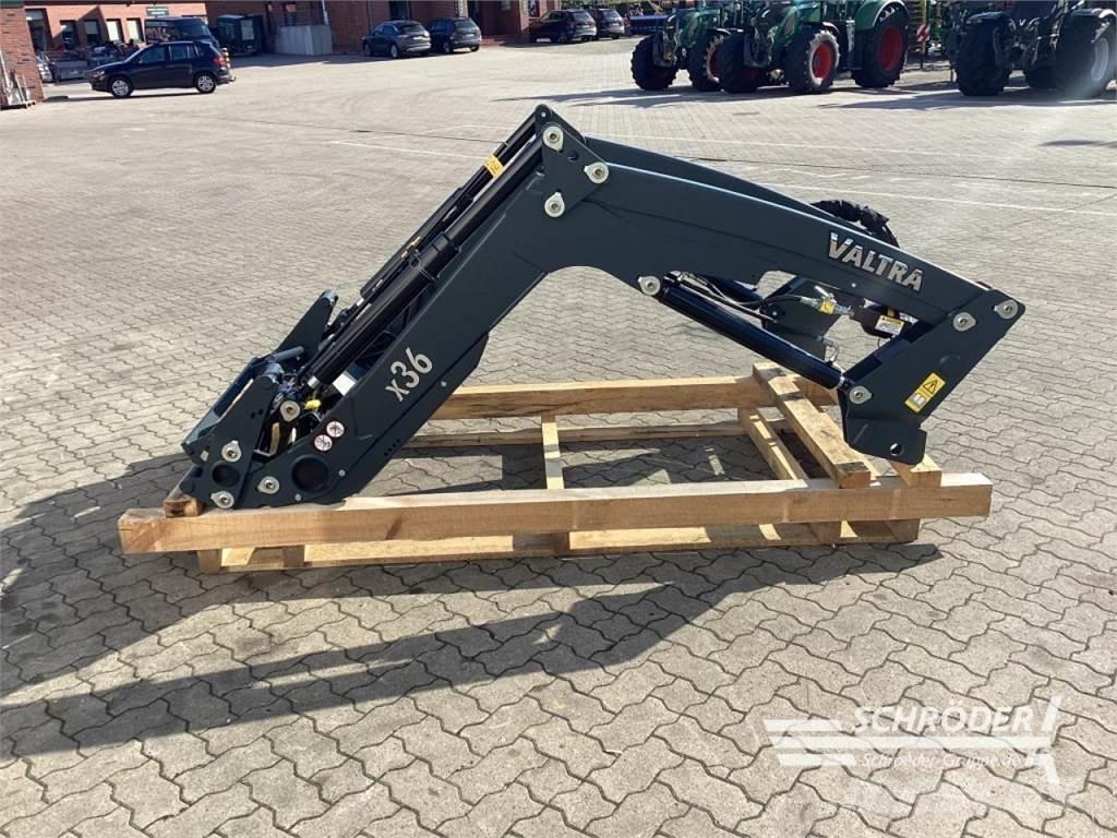 Valtra X36 DM لوادر وحفارات أمامية