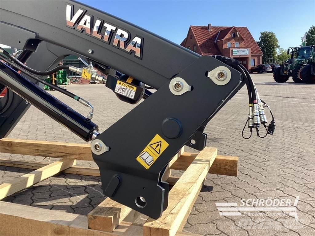 Valtra X36 DM لوادر وحفارات أمامية