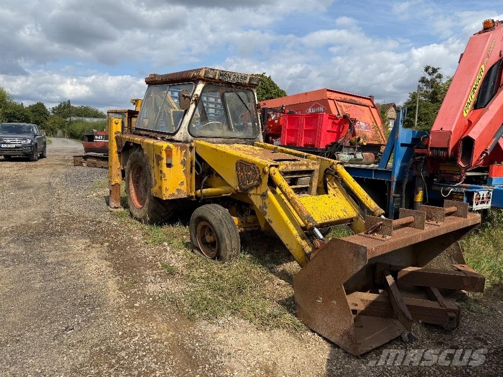 JCB 3 C II لوادر ذات جرافات عكسية