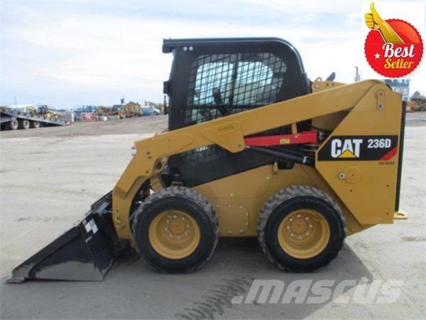 CAT 236 D لوادر انزلاقية التوجيه