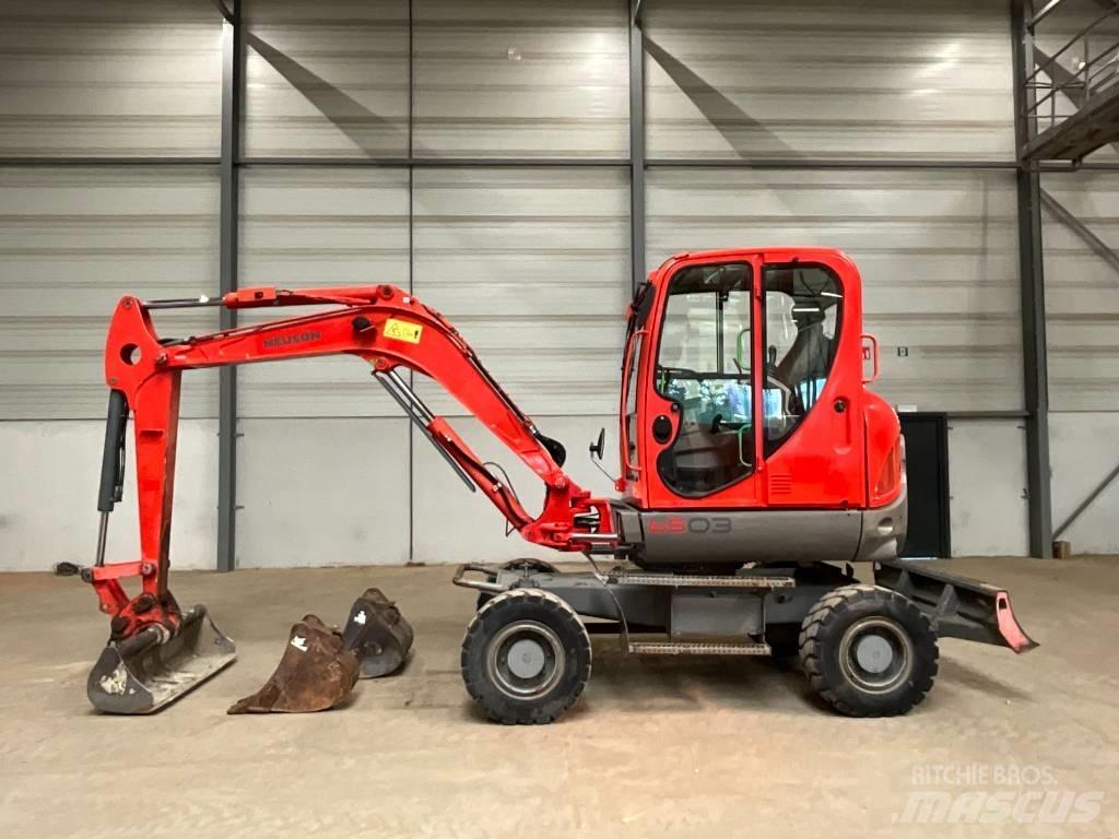 Neuson 6503 WD حفارات بعجل