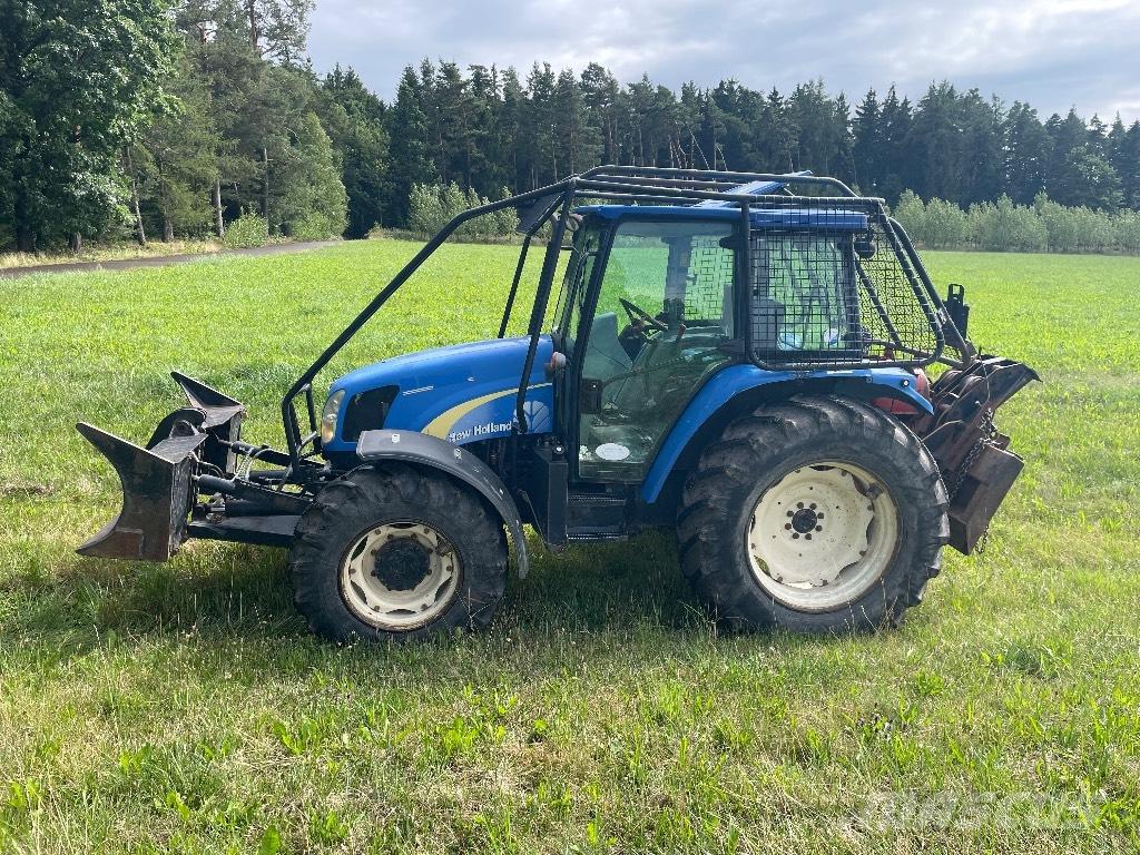 New Holland T5050 جرارات التحريج