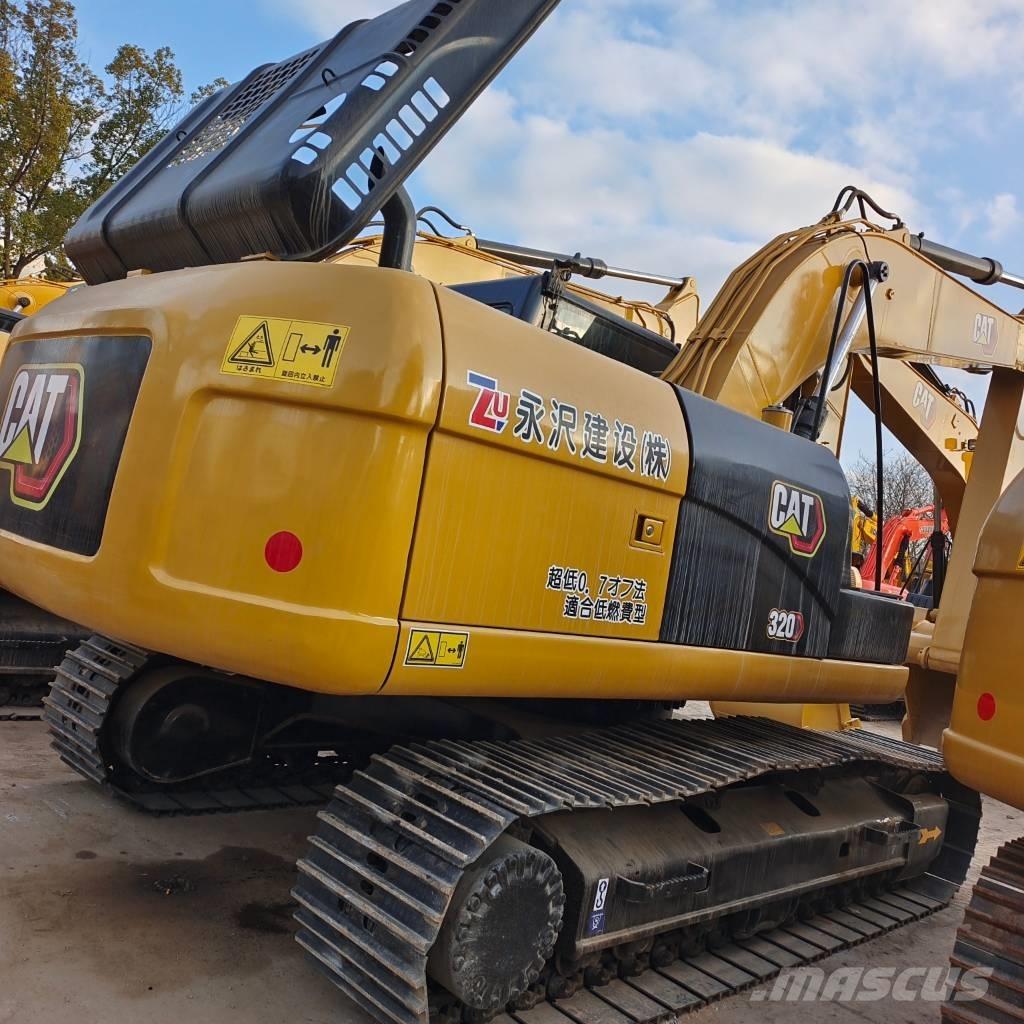 CAT 320 D حفارات زحافة