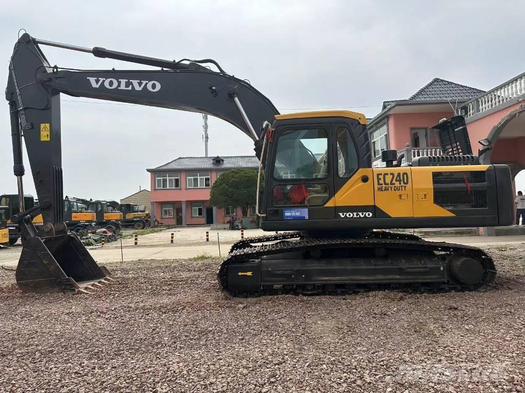 Volvo EC 240 حفارات زحافة