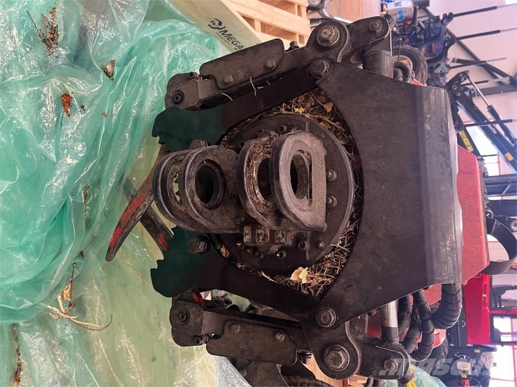 Komatsu C93 رؤوس حصادات