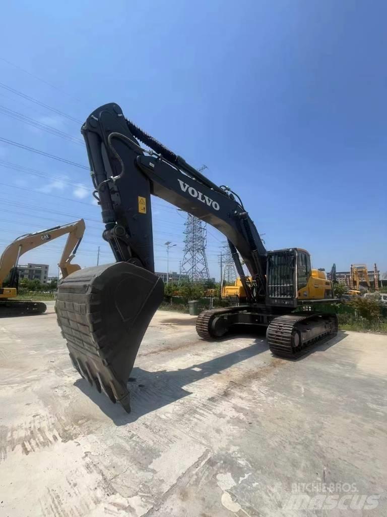 Volvo EC 480 D حفارات زحافة
