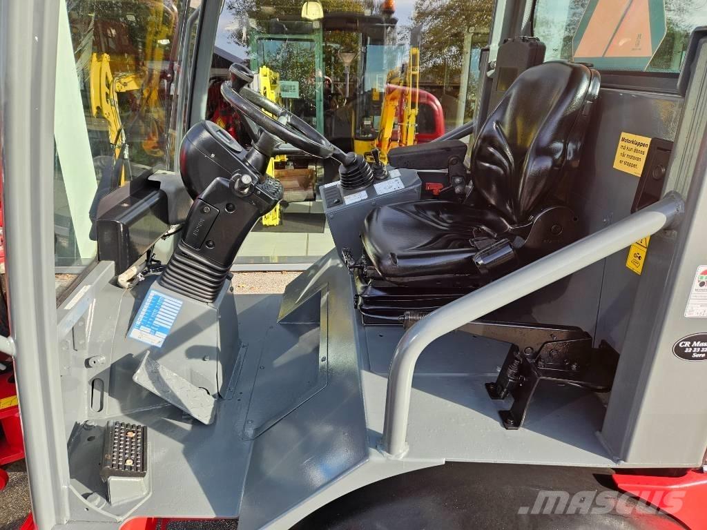 Weidemann 2070LP لوادر صغيرة