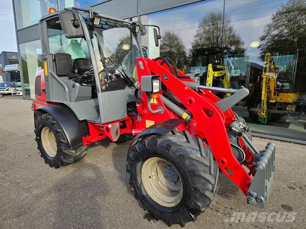 Weidemann 2070LP لوادر صغيرة