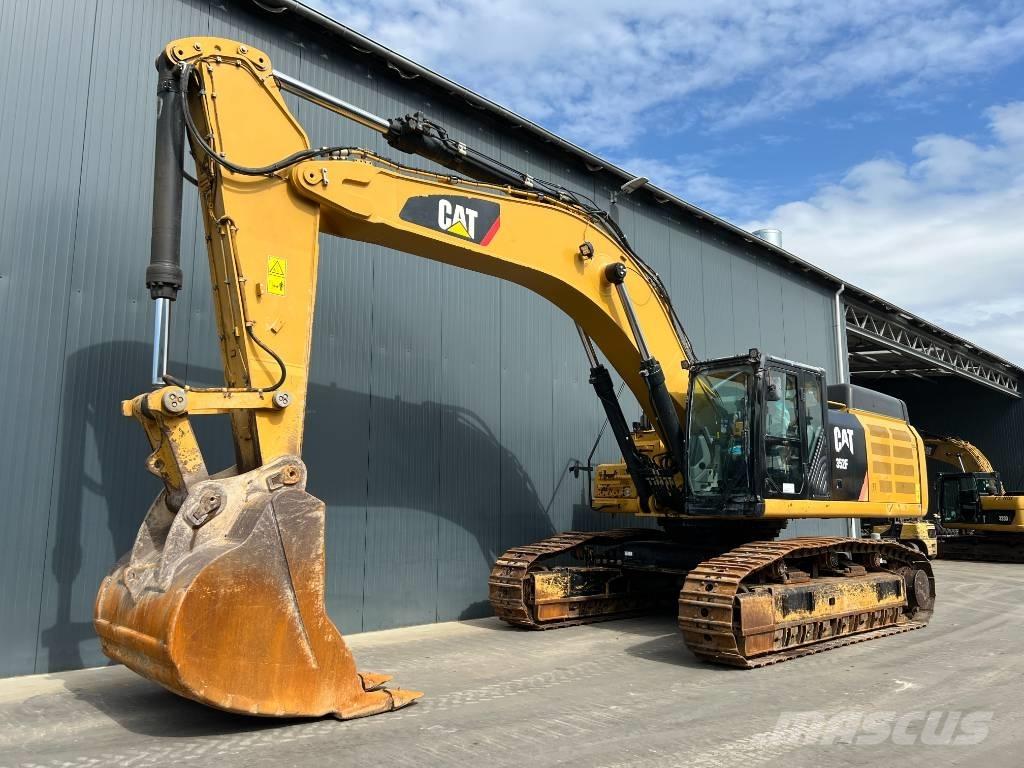 CAT 352F حفارات زحافة