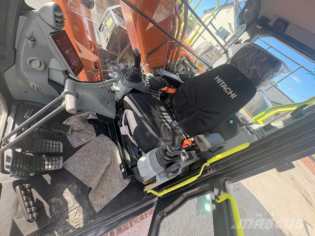 Hitachi ZX 210 LC-7 حفارات زحافة