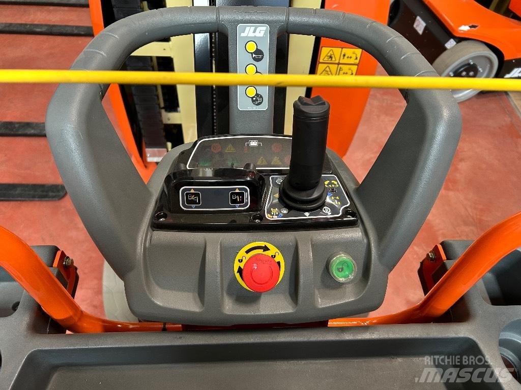 JLG Toucan 10 E-L رافعات السارية الرأسية