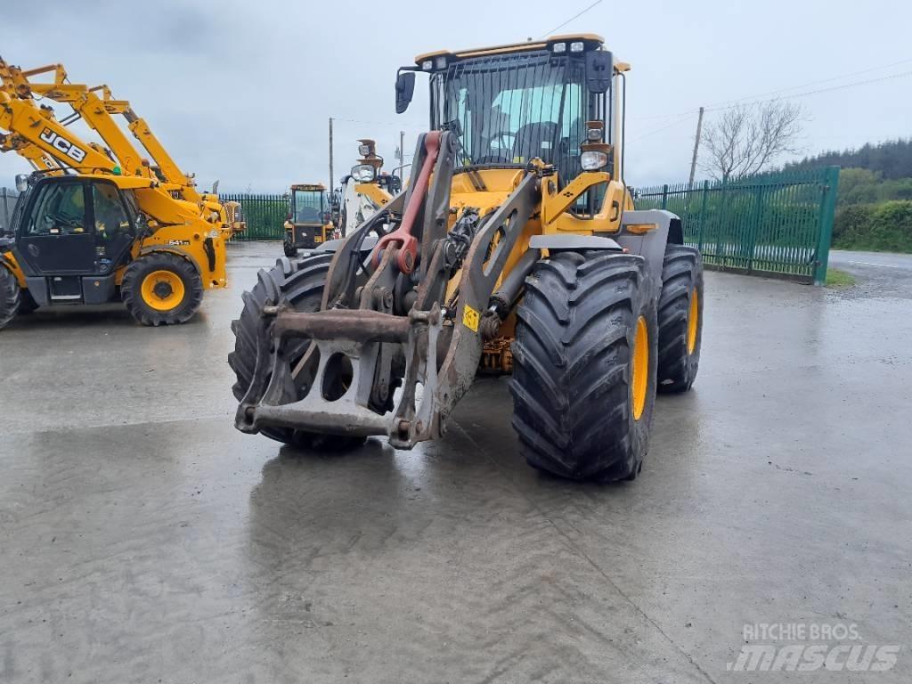 Volvo L 90 H لوادر بعجل