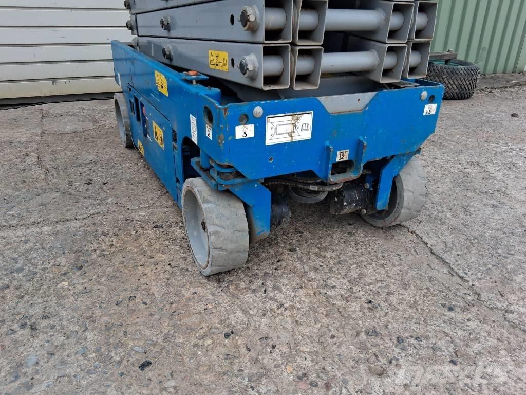 Genie GS 1932 رافعات مقصية الشكل
