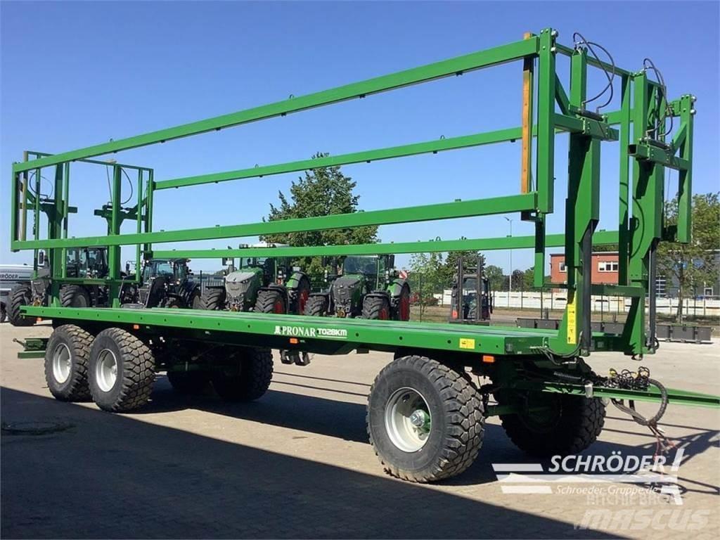 Pronar T028 KM مقطورات الحزم
