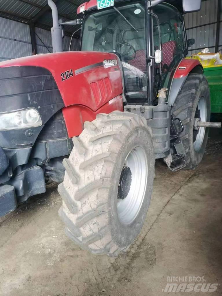 Case IH PUMA 2104 الجرارات
