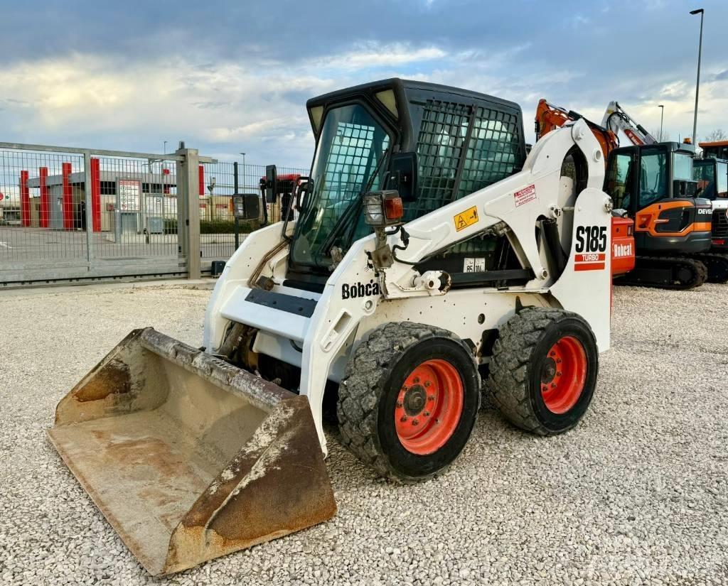 Bobcat S 185 لوادر انزلاقية التوجيه