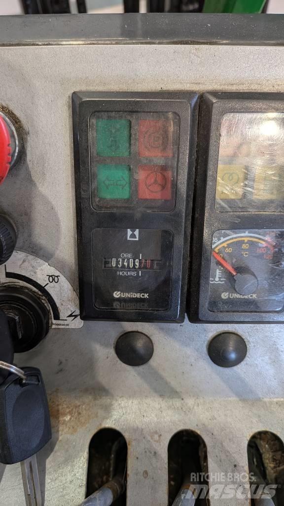 Combilift CB 3000 شاحنة المناولة رباعية الاتجاهات