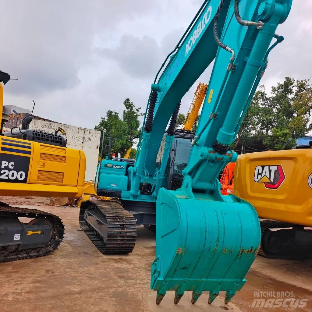 Kobelco SK 200 حفارات زحافة