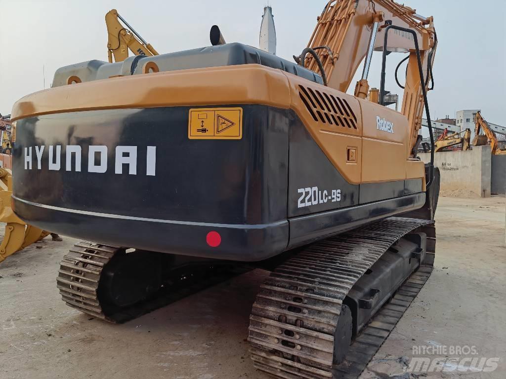 Hyundai 220LC-9S حفارات زحافة