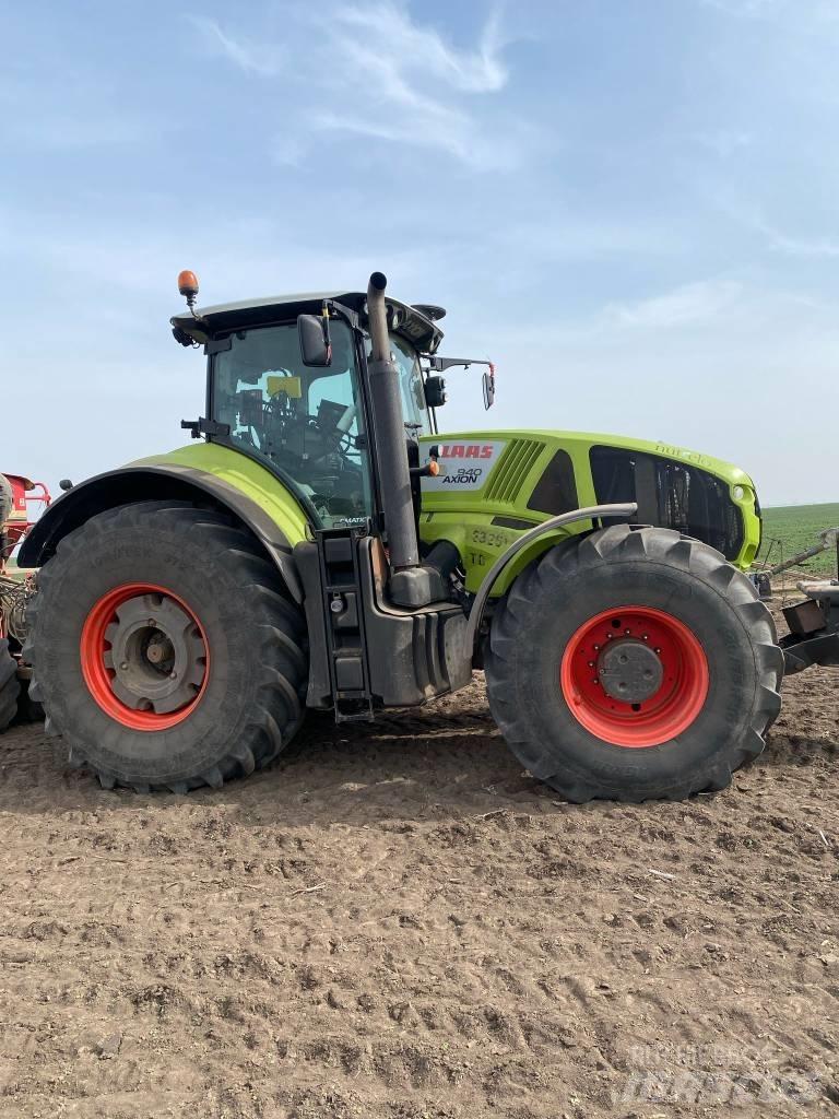 CLAAS Axion 940 SCR الجرارات