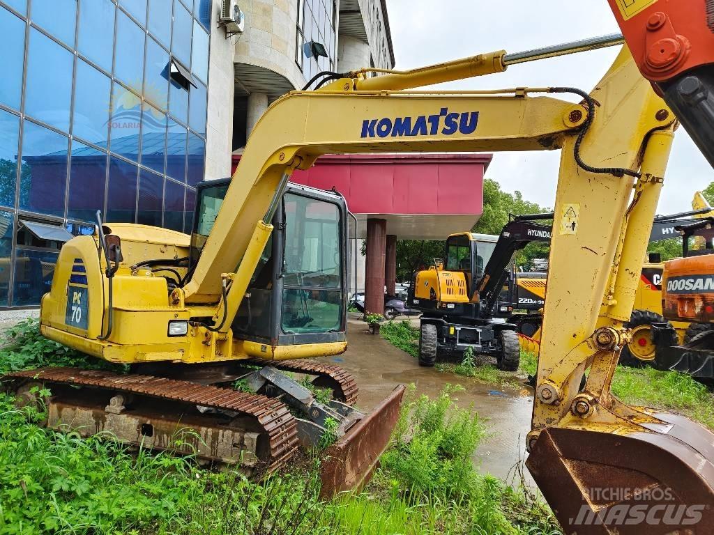 Komatsu PC 70-8 حفارات زحافة