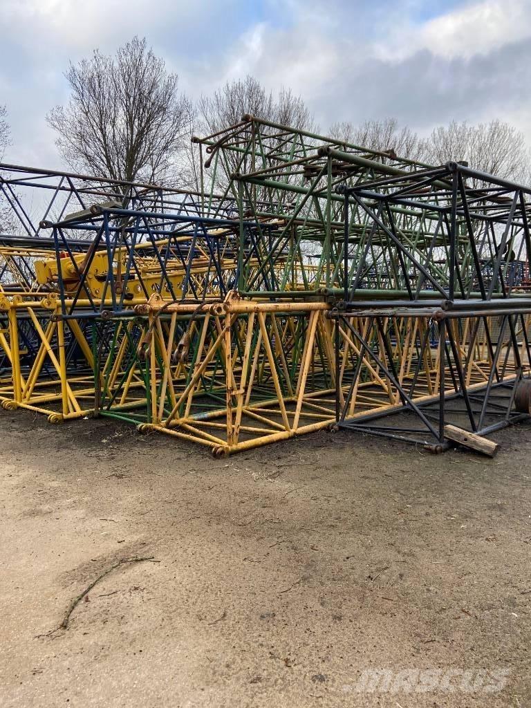  Several boom parts أجزاء ومعدات رافعات