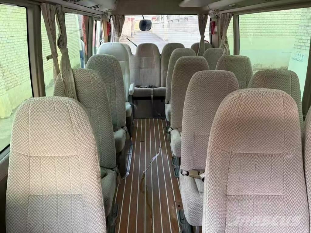 Toyota Coaster Bus حافلة صغيرة
