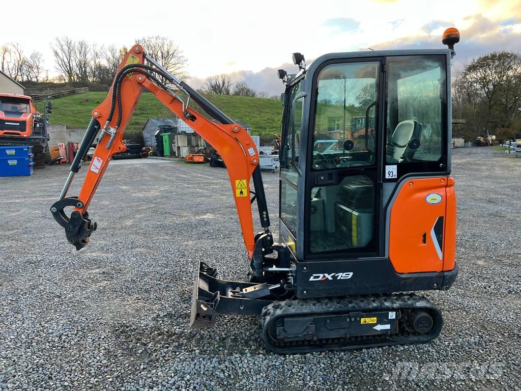 Doosan DX 19 حفارات صغيرة أقل من 7 طن (حفارات صغيرة)