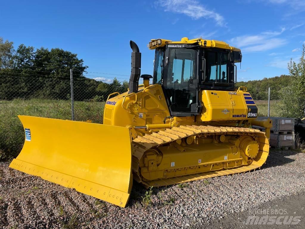 Komatsu D 51 PXi بلدوزرات مجنزرة