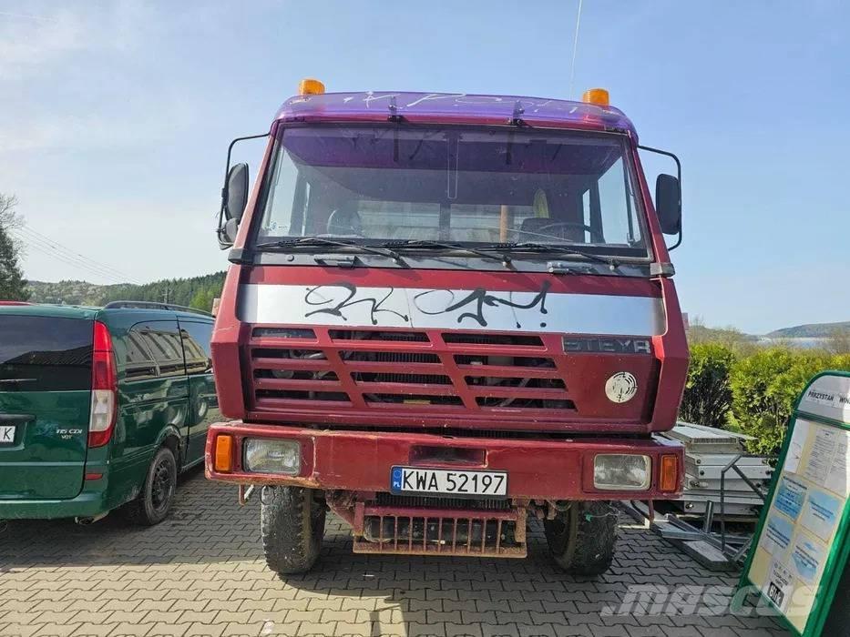 Steyr 33S شاحنات قلابة