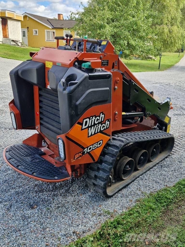 Ditch Witch SK 1050 معدات مناولة لأغراض الزراعة