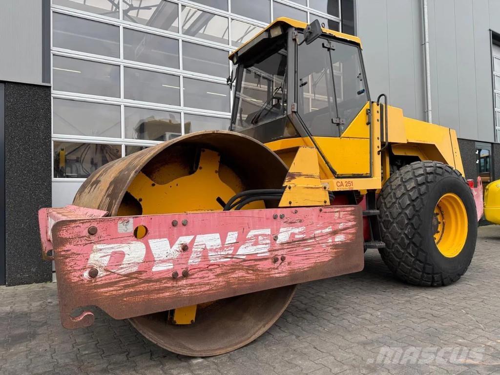 Dynapac CA251D مداحل متنوعة