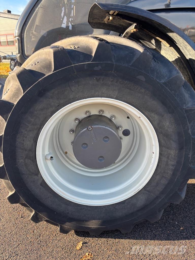 Valtra S 293 الجرارات