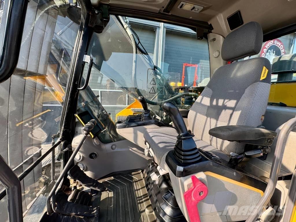 Volvo EC300ENL حفارات زحافة
